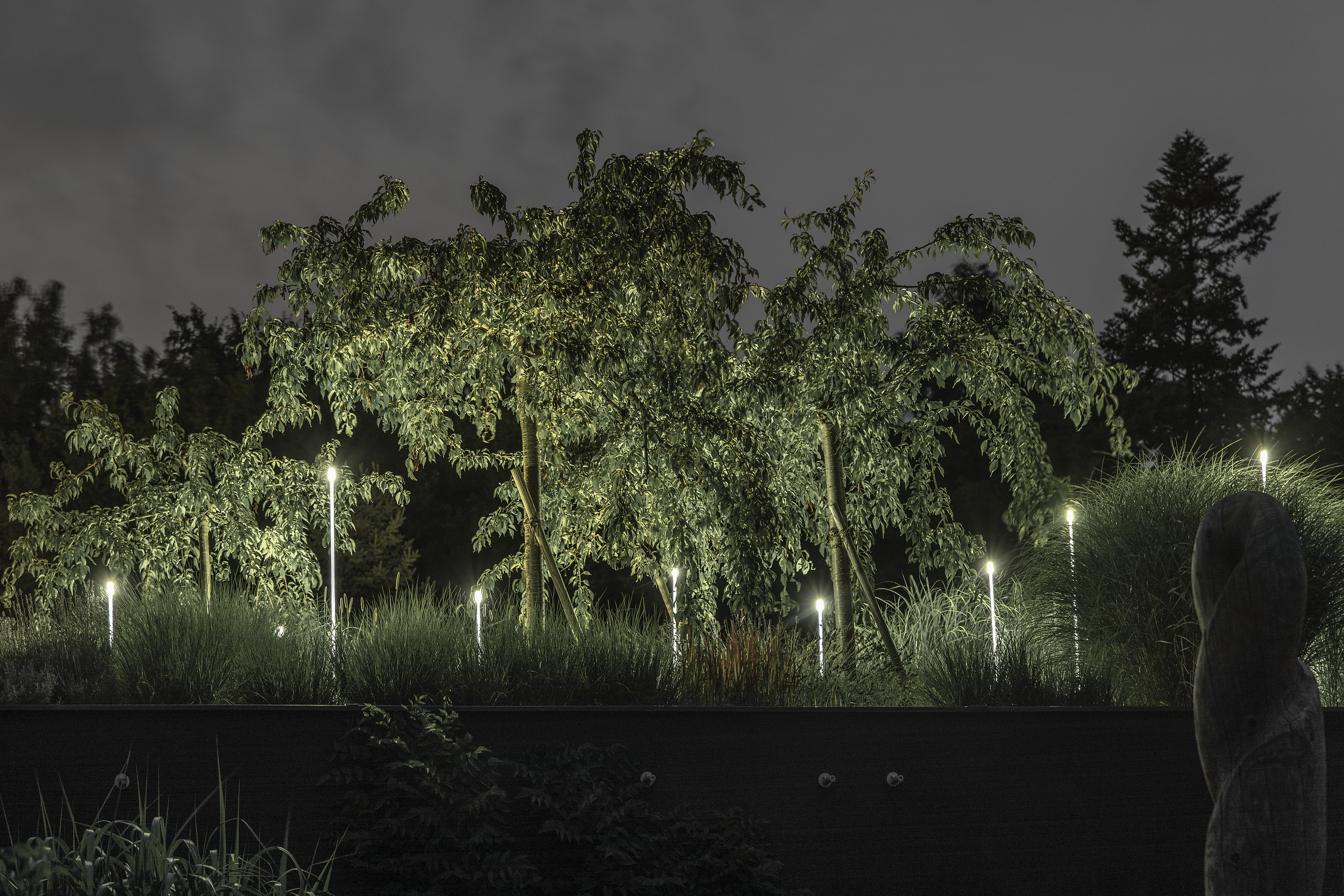 Декоративный светильник iGuzzini Typha Bollard Steel ADT5.713 (1500mm) Декоративный светильник iGuzzini Typha Bollard Steel ADT5.713 (1500mm)